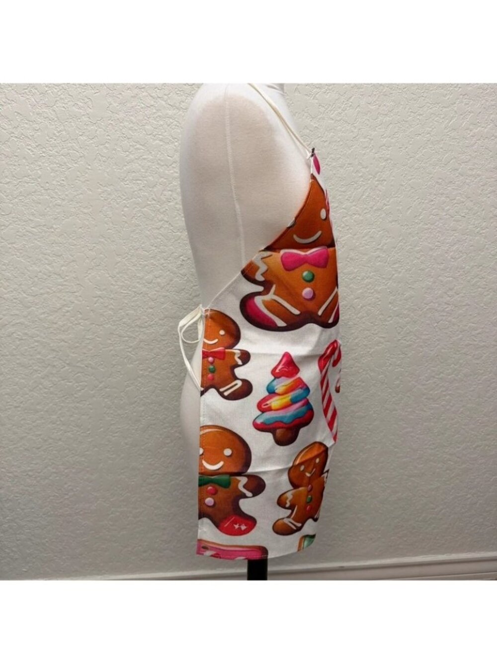 Gingerbread Apron - Picture 4 of 8